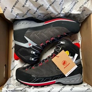 Mammut Kento Tour High GTX. New in box.
